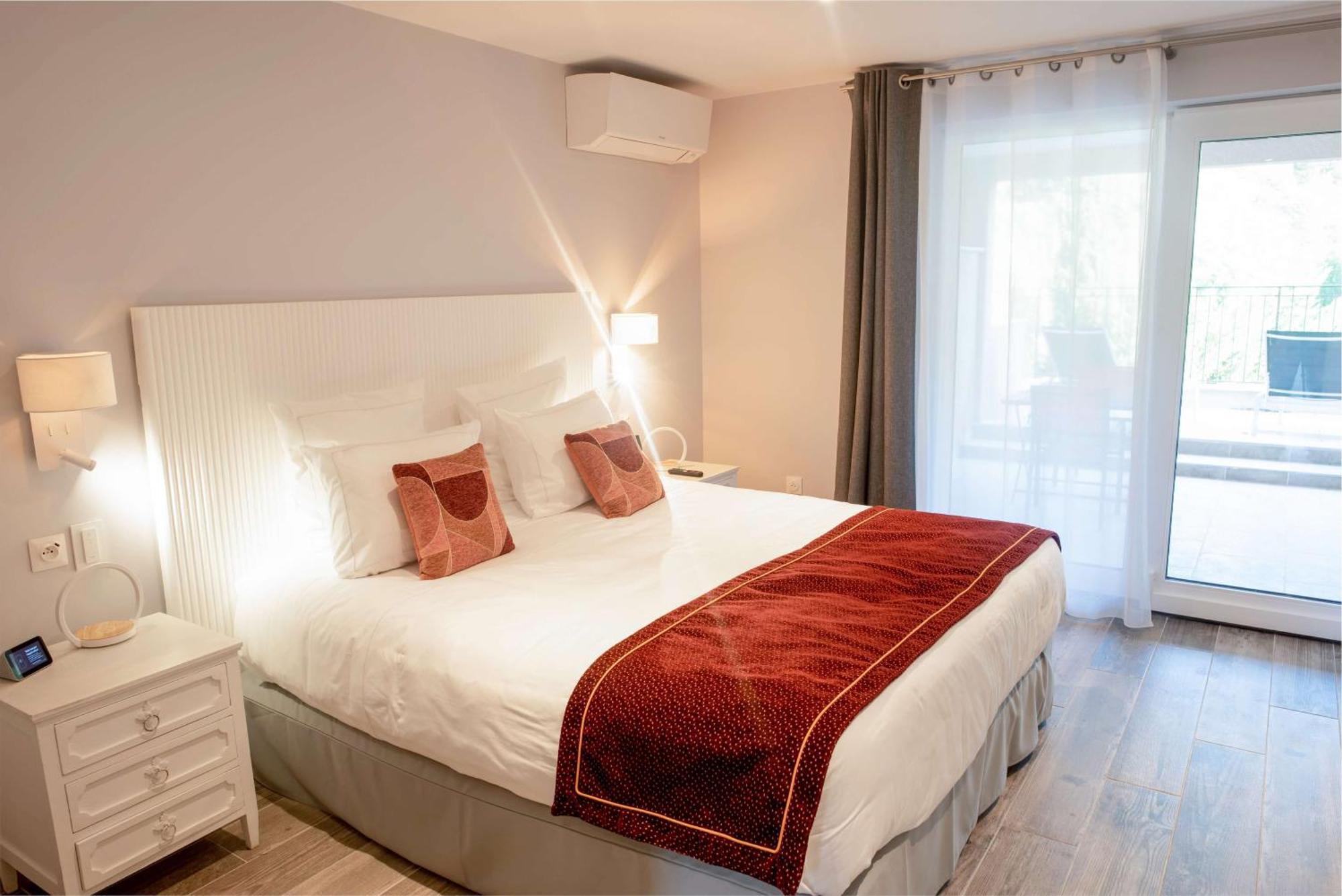 Domaine Ribiera, Hotel 5 Etoiles, Spa & Golf - Forcalquier Niozelles Exterior foto