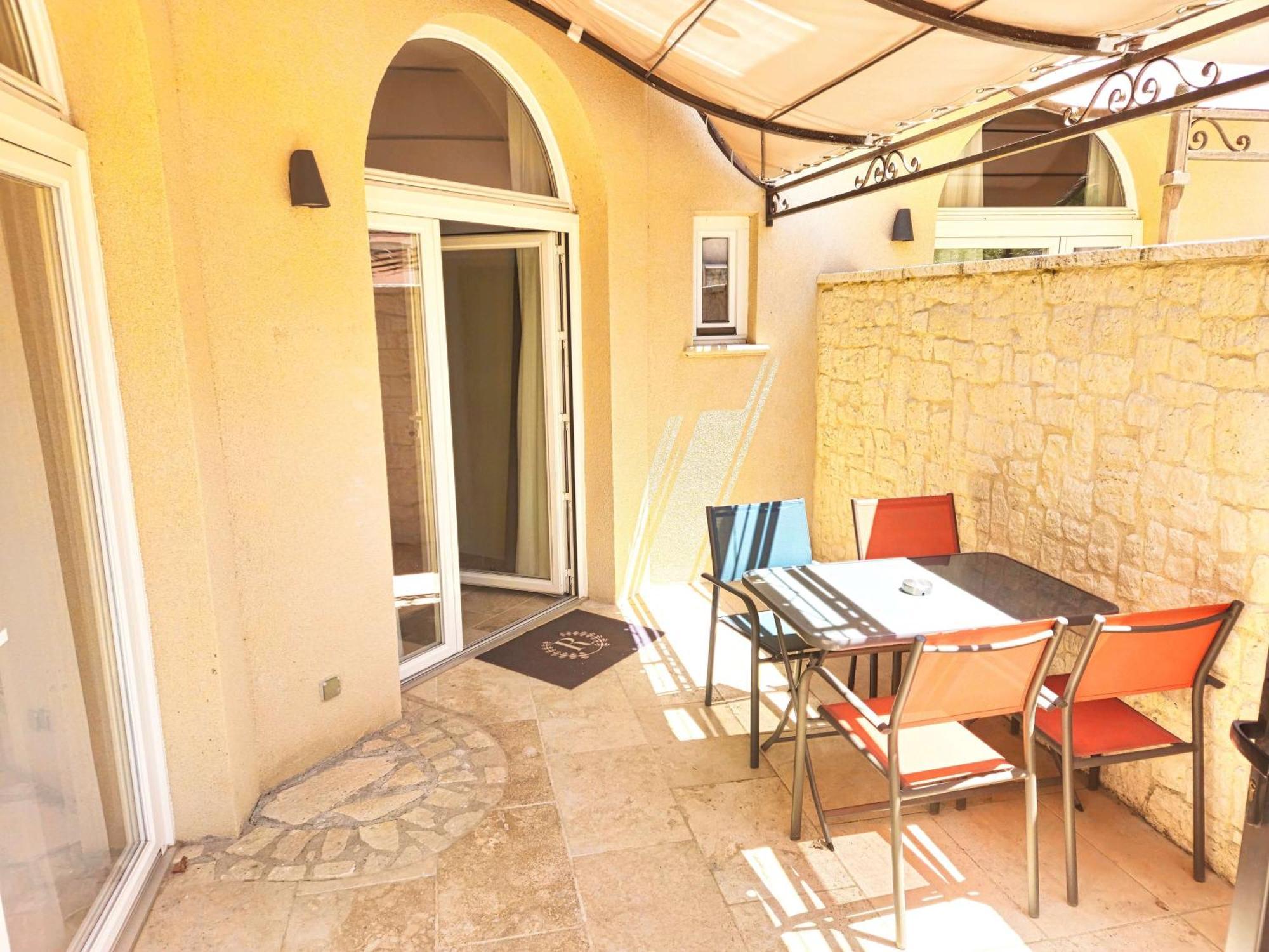 Domaine Ribiera, Hotel 5 Etoiles, Spa & Golf - Forcalquier Niozelles Exterior foto