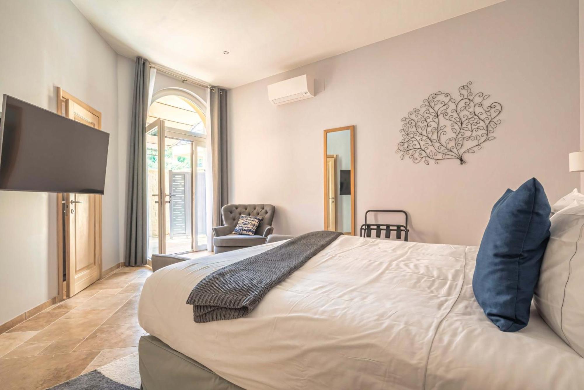 Domaine Ribiera, Hotel 5 Etoiles, Spa & Golf - Forcalquier Niozelles Exterior foto